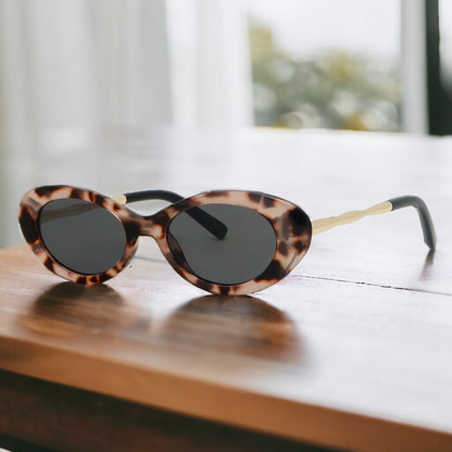 Oval Shaped Reader Sunglasses