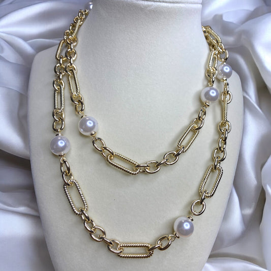 Gold and Pearl Necklace